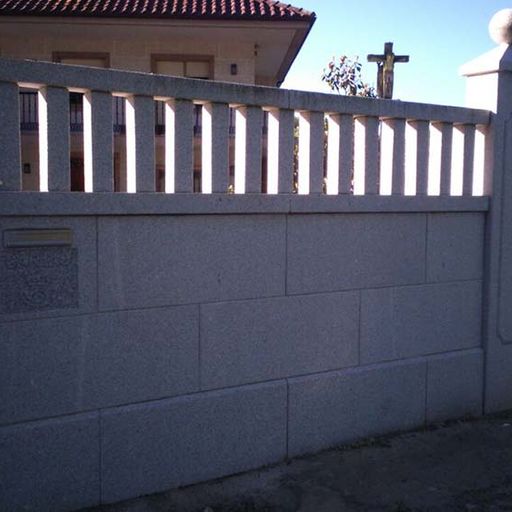 O Canteiro San Ciprián muro en piedra
