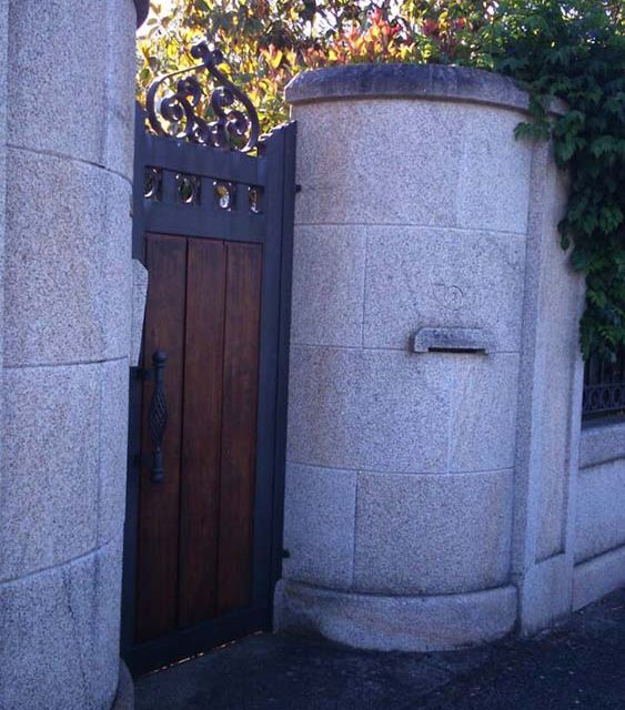 O Canteiro San Ciprián puerta